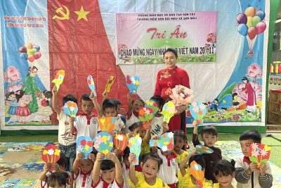 Trường Mầm non Bãi Màu xã Sơn Màu tổ chức các hoạt động chào mừng kỷ niệm 41 năm ngày Nhà giáo Việt Nam 20/11